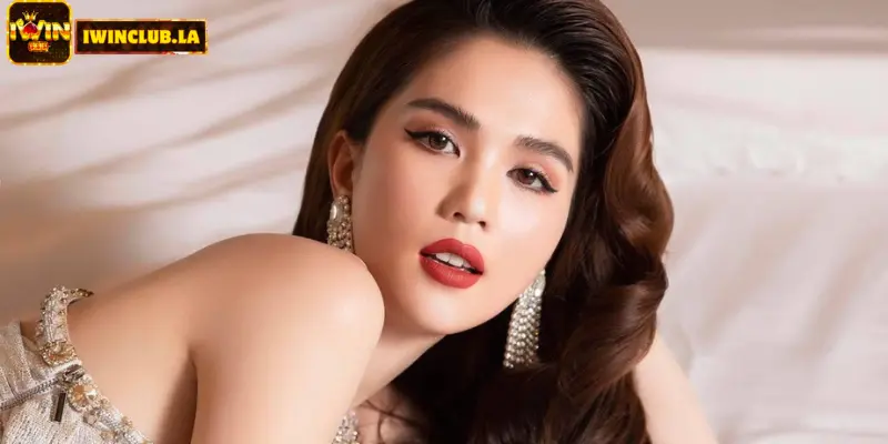 Tin Đồn Ngọc Trinh Gây Sốc Khi Đánh Bại Đối Thủ Trong Trò Chơi Baccarat 3 Ngọc Trinh thắng baccarat - IWIN CLUB LA